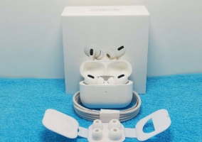 Apple AirPods Pro наушники-новые,запечатанные,не активированы.