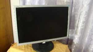 монитор самсунг 920 NW  19"