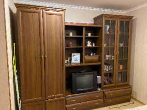 Продам шкаф-стінку та комод в гарному стані
