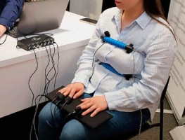 Тести на абсолютно точному детекторі брехні - Polygraph