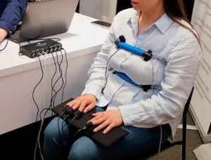 Тести на абсолютно точному детекторі брехні - Polygraph