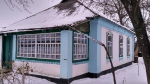 10 хвилин пішки від Ж.Д. продається будинок