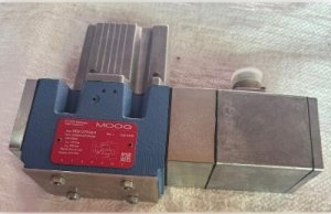Електрогідравлічний сервоклапан Moog D691Z2094G