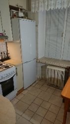 Продам 3х ком квартиру Ул. Строителей 29.  К м. Дарница можно пешком.