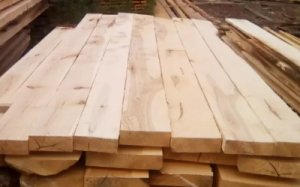 продам пиломатериалы из липы в ассортименте.