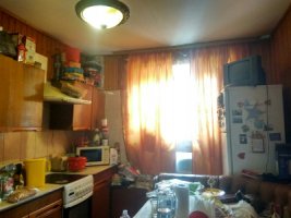 Продам уютную 3 ком.квартиру распашонку в г.Конотопе .