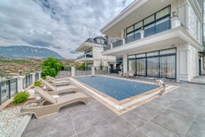 Продаж виллы та громадянство ТУРЕЧЧИНИ