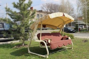 Садові гойдалки - ідеальний відпочинок та максимальний комфорт