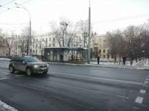 Сдаётся Остановочный комплекс ул. Вышгородская 12, 18м2 или половину