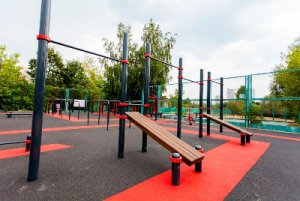Виробництво та встановлення спортивних майданчиків «Під ключ».