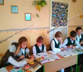Жилет для девочки школьный синий