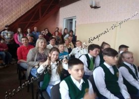 Жилет для мальчика школьный синий